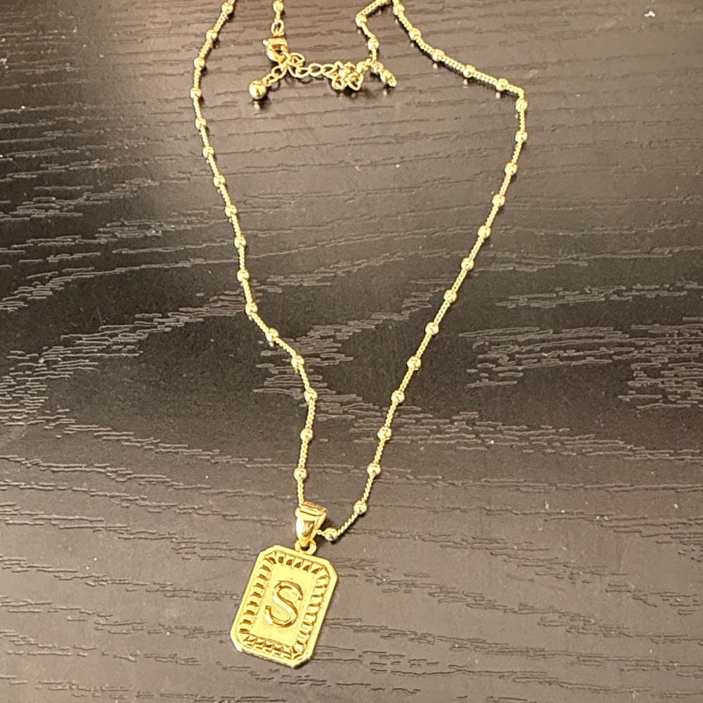 Uncommon James Gold Initial 'S' Pendant Necklace
